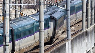 Um comboio descarrilou, parcialmente, após um terramoto em Shiroishi