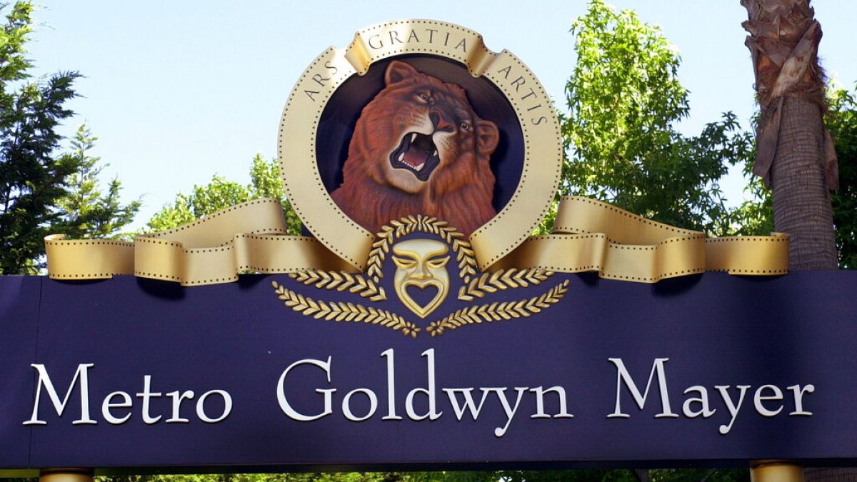 MGM'nin Santa Monica'daki eski merkezinin girişi