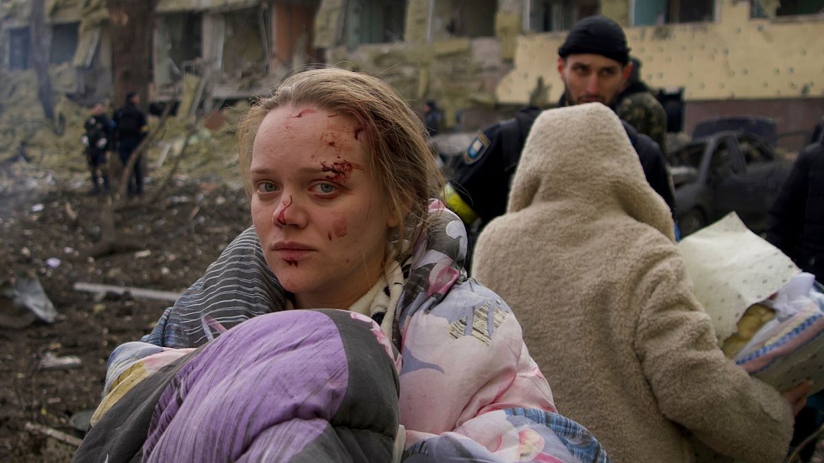 Verletzte nach Angriff auf Krankenhaus in Mariupol, 9. März.