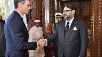 El presidente del Gobierno español Pedro Sánchez y el rey de Marruecos Mohamed VI en el Palacio Real en Rabat en 2018