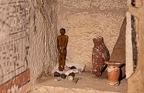. إحدى المقابر الفرعونية الخمسة القديمة التي تم اكتشافها مؤخراً في موقع سقارة الأثري جنوب العاصمة المصرية القاهرة