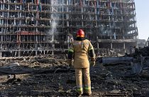 أضرار هائلة بعد قصف روسي على مركز تجاري في كييف