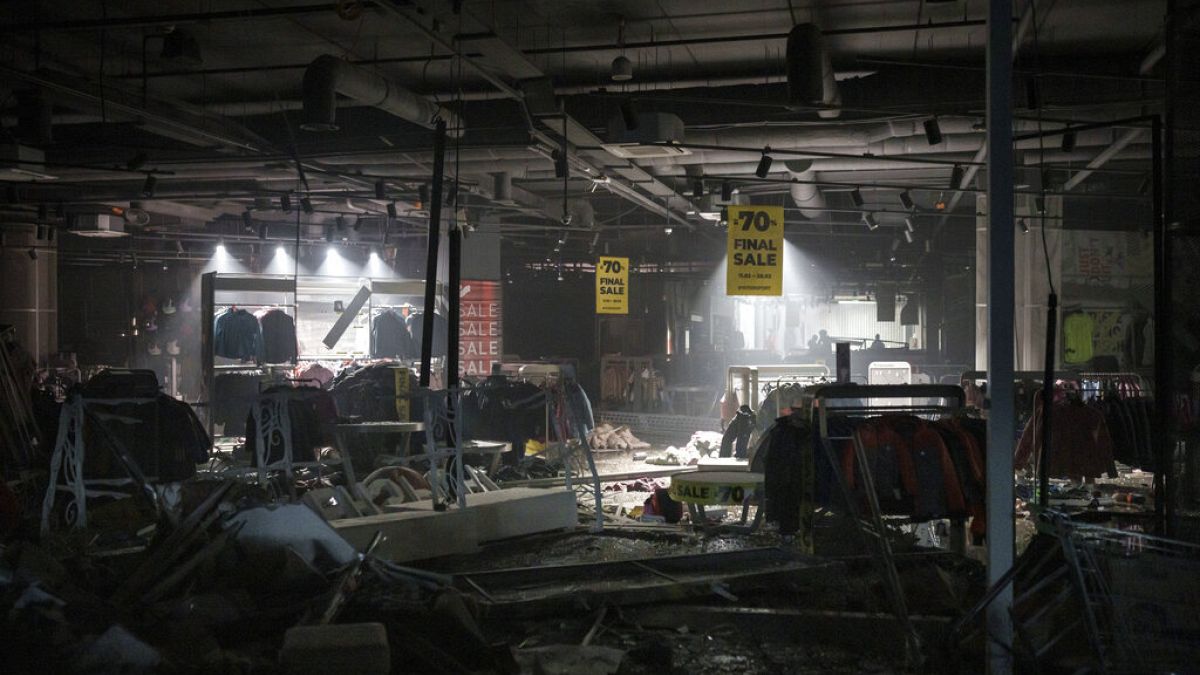 Ανταπόκριση από το Κίεβο: Αυξάνεται ο αριθμός των θυμάτων από την επίθεση σε εμπορικό κέντρο