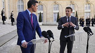 El presidente del Gobierno de España junto al presidente de Francia en París