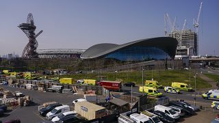 London Aquatics Centre'ın bulunduğu olimpiyat parkı gaz sızıntısı nedeniyle boşaltıldı