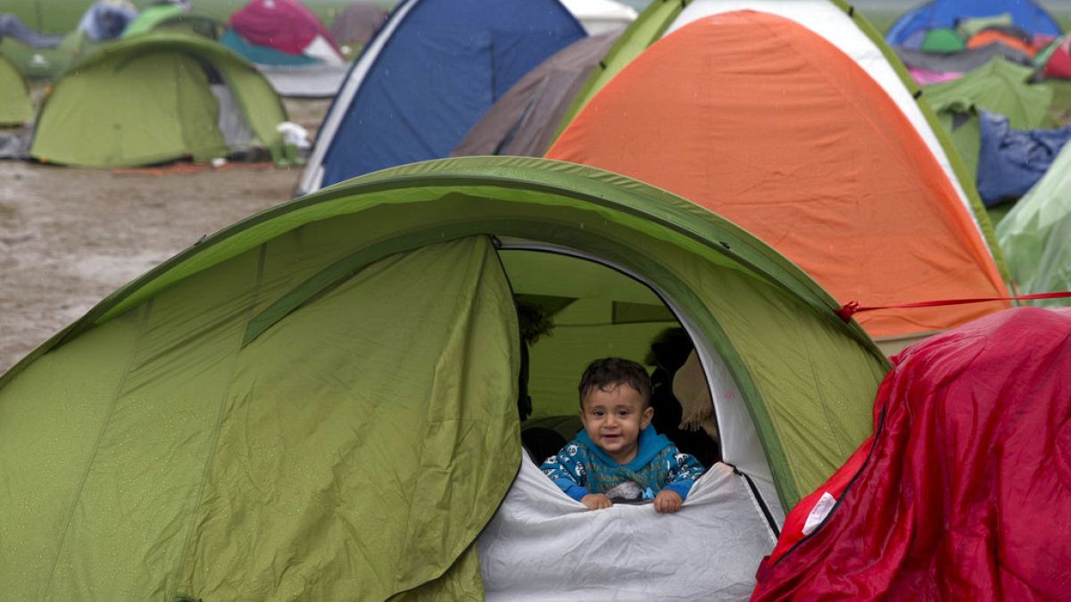 Yunanistan-Kuzey Makedonya sınırını geçmek için bekleyen Suriyeli mülteciler / Arşiv