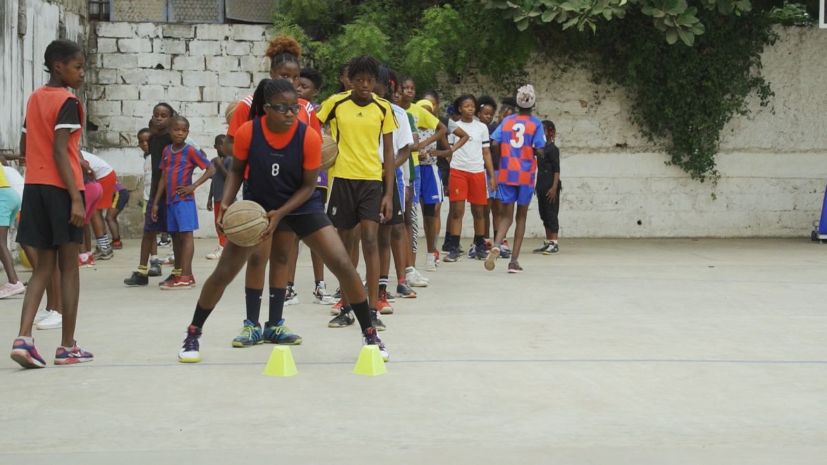 Angola: le formiche di Cazenga, club di basket che trasforma i sogni dei giovani in realtà