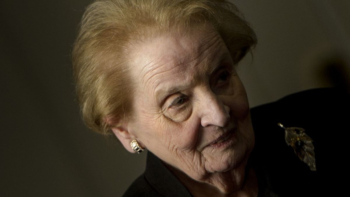 Madeleine Albright, la première femme secrétaire d’État américaine et l’une des femmes d’État les plus influentes de sa génération, est décédée d’un cancer à l’âge de 84 ans, 