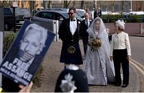 Julian Assange heiratet im Gefängnis