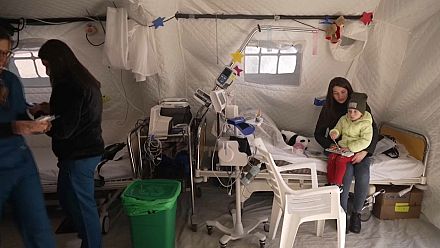 Israel sets up a humanitarian field hospital.