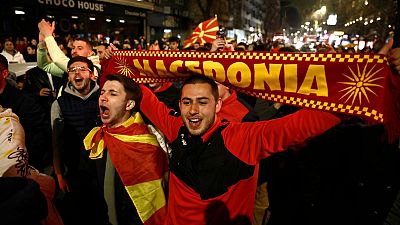 Kuzey Makedonya'da halk milli takımlarının başarısını kutladı