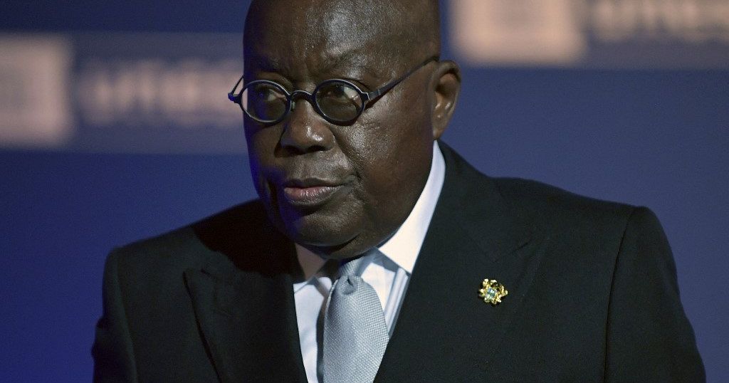 Ghana : salaires de ministres réduits et baisse des prix du carburant
