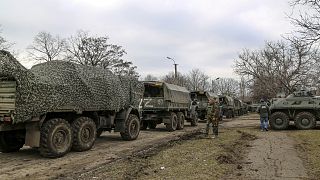 Orosz katonai konvoj a donyecki térségben