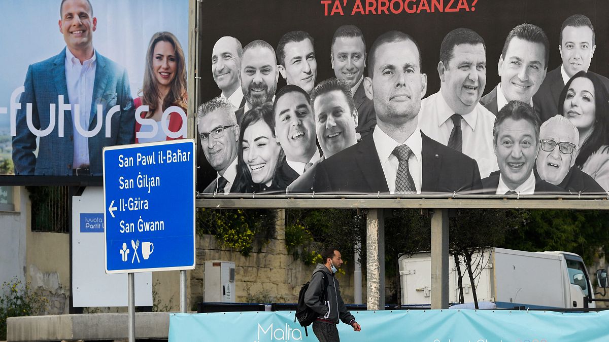 اللوحات الإعلانية الانتخابية في مسيدا بمالطا. 