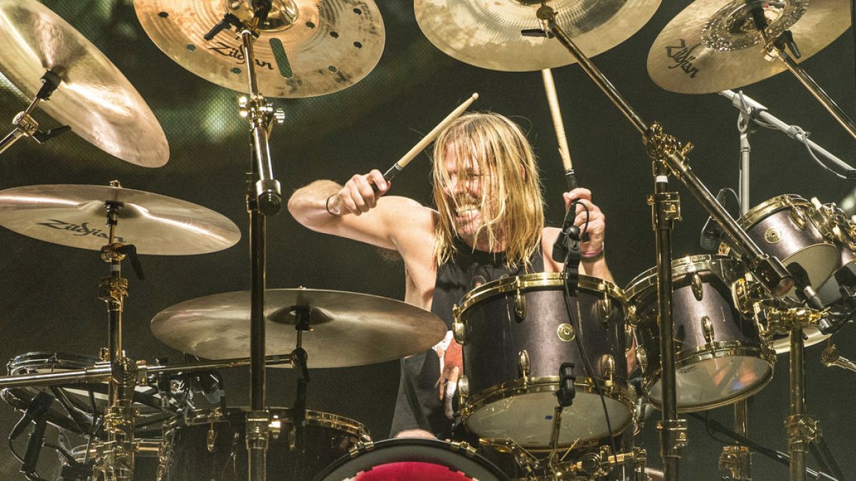 Le batteur du groupe de rock Foo Fighters, Taylor Hawkins, lors d'un concert à la Nouvelle-Orléans (Etats-Unis), le 28/10/2017
