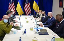 Delegationen der Ukraine und der USA bei einem Treffen in Polen