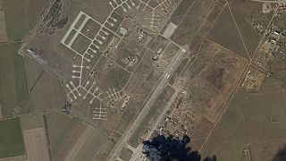 A herszoni repülőtér és légibázis (műholdfelvétel)