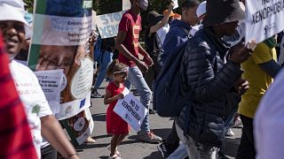 Des Sud-Africains marchent contre la xénophobie et le mouvement Dudula