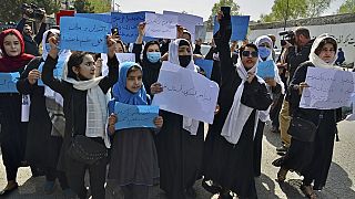 Manifestations de femmes et de filles pour réclamer la réouverture des écoles secondaires pour les filles - Kaboul (Afghanistan), le 26/03/2022