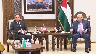 El presidente de la Autoridad Nacional Palestina y el secretario de Estado de EEUU, reunidos en Ramala