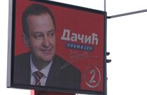 Le question des sanctions contre la Russie secoue les élections serbes