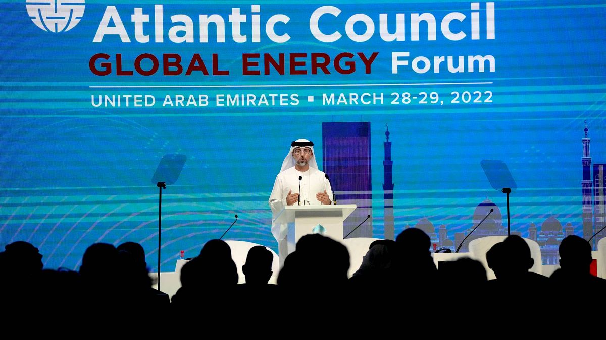 وزير الطاقة الإماراتي سهيل المزروعي يتحدث خلال منتدى الطاقة العالمي في دبي، الإمارات العربية المتحدة، الاثنين 28 مارس 2022