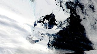 صورة قمر صناعي قدمتها ناسا لانهيار الجرف الجليدي في شرق القارة القطبية الجنوبية، 16 مارس 2022