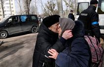 Retrouvailles émouvantes : des civils fuyant Irpin arrivent à Kiev