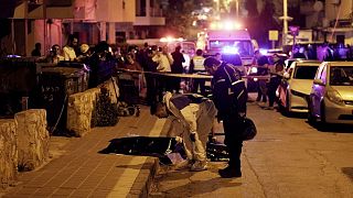 حمله یک فرد مسلح در حومه تل‌آویو چندین کشته و زخمی بر جای گذاشت