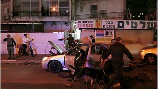 الشرطة الإسرائيلية عقب وقوع الهجوم في ضاحية بني براك قرب تل أبيب