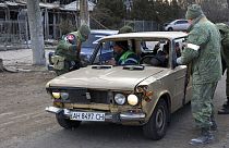Katonai ellenőrzőpont Mariupolban