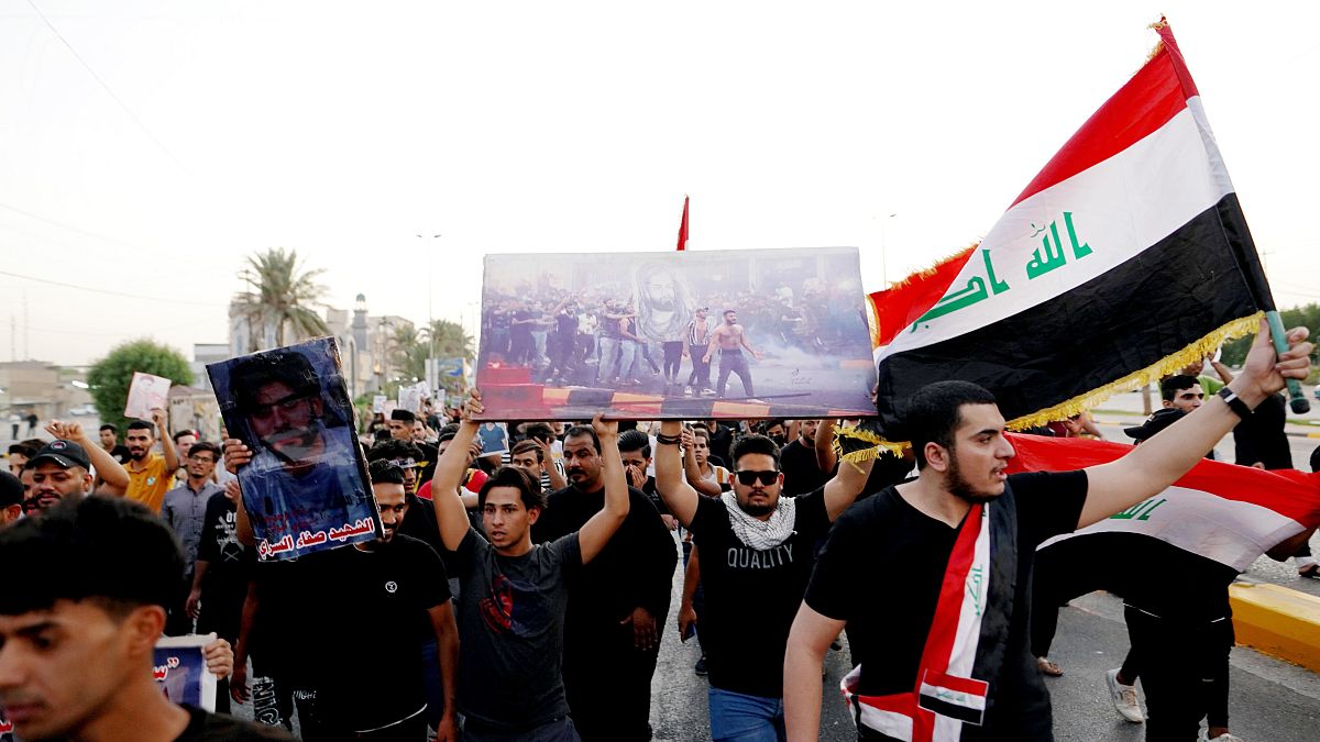 أرشيف: صورة من المظاهرات التي هزت العراق العام الماضي