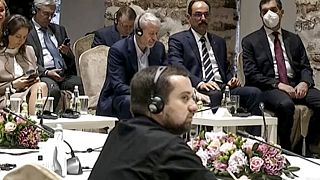 Ο Ρώσος ολιγάρχης Ρομάν Αμπράμοβιτς κατά τη διάρκεια των διαπραγματεύσεων για τον πόλεμο στην Ουκρανία στην Κωνσταντινούπολη