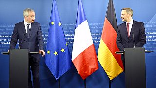 وزير الاقتصاد الألماني روبرت هابيك مع نظيره الفرنسي برونو لومير خلال مؤتمر صحفي مشترك في برلين.