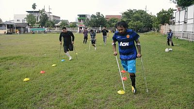 نادي كرة القدم سورابايا لمبتوري الأطراف في إندونيسيا.