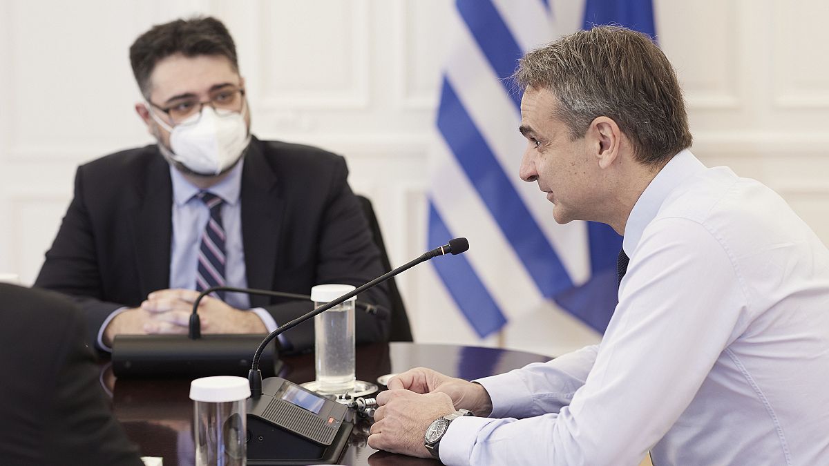 Ο πρωθυπουργός Κυριάκος Μητσοτάκης συναντήθηκε και συνομίλησε με τον γενικό πρόξενο της Ελλάδας στη Μαριούπολη Μανώλη Ανδρουλάκη στο Μέγαρο Μαξίμου,