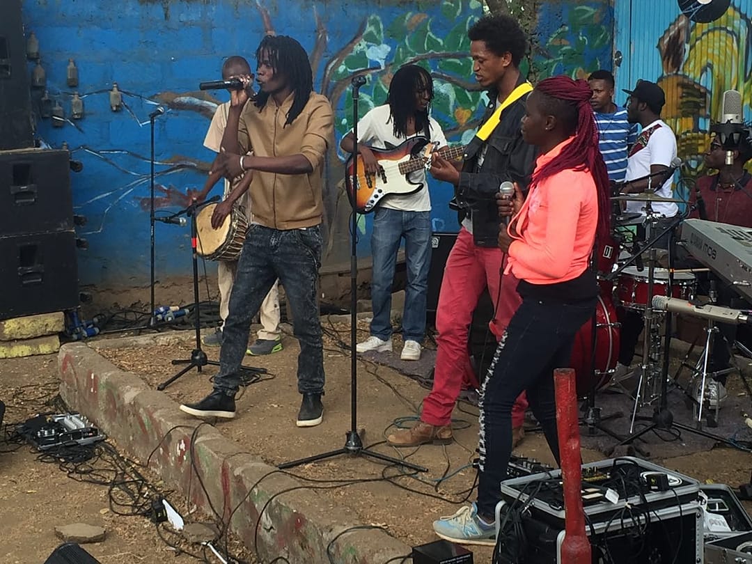 Kaani Youth Rapper Kenyan rapper's words inspire community recycling | Euronews