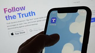 Eski ABD Başkanı Donald Trump'ın kurduğu sosyal medya platformu Truth Social'a kayıt yaptıran bir milyondan fazla hesap açılmayı bekliyor
