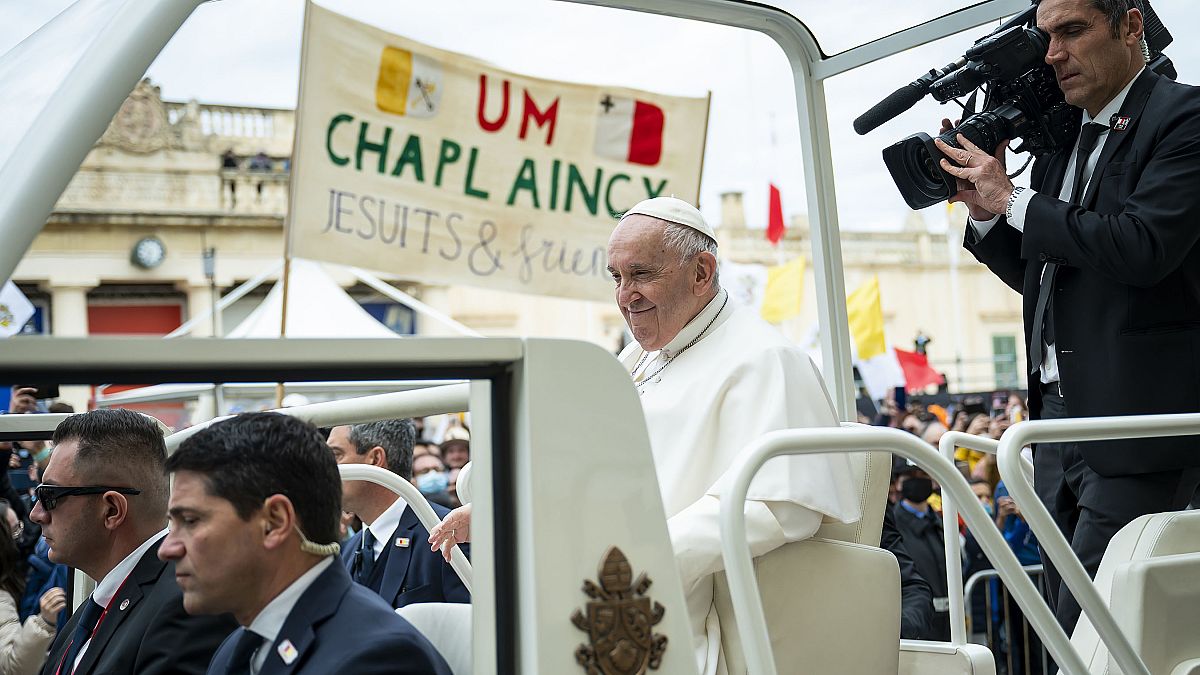 El papa Francisco durante su viaje a Malta