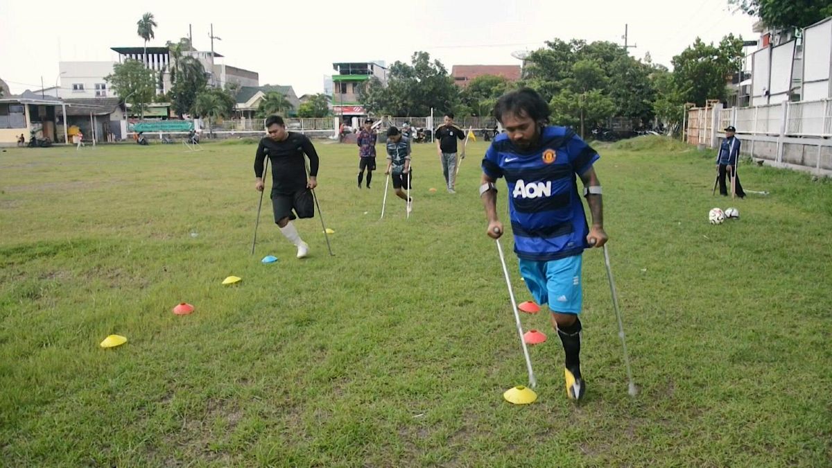الإعاقة لم تمنعهم من ممارسة كرة القدم