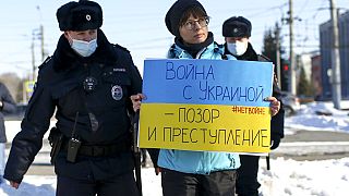 Una de las mujeres que han protestado en Rusia contra la guerra en Ucrania