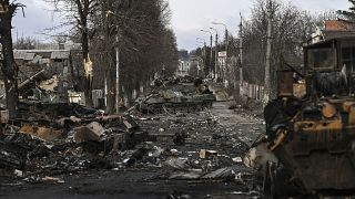 На улицах Бучи после ухода российских войск, 3 апреля 2022