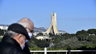 مقام الشهيد، نصب خرساني تذكاري في أعالي الجزائر العاصمة لإحياء ذكرى حرب الاستقلال الجزائرية.