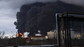 Дым над Одессой после ракетного удара 3 апреля 2022