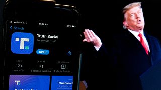 Eski ABD Başkanı Donald Trump ve Truth Social uygulaması