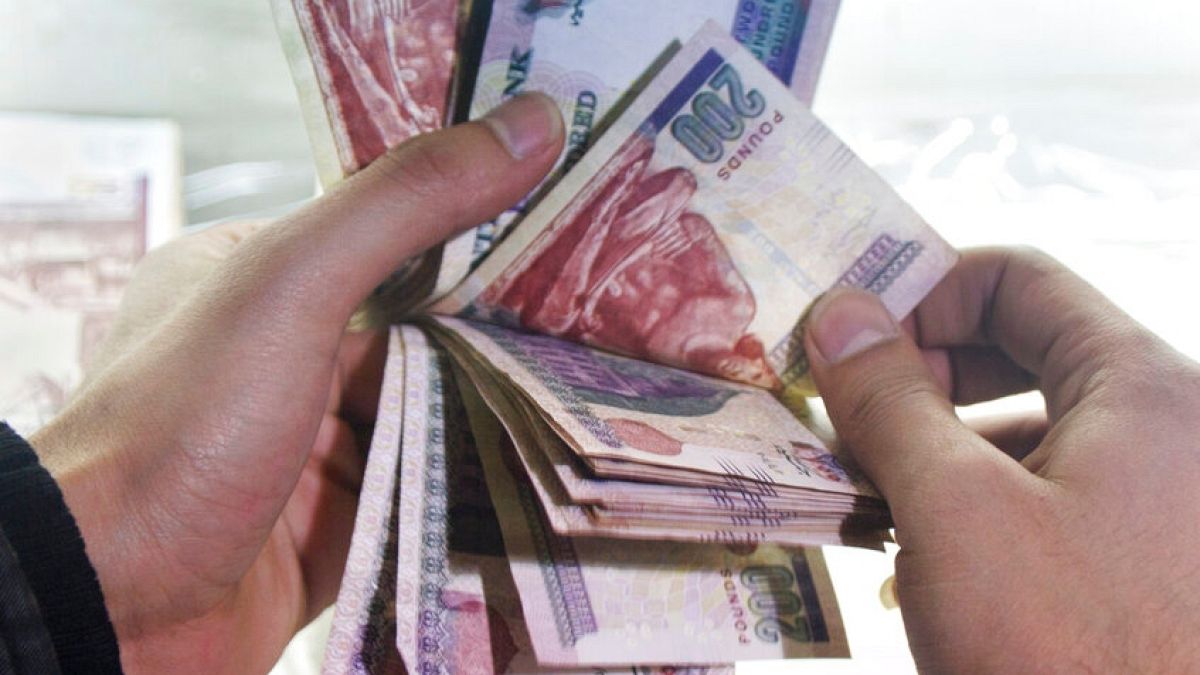 Mısır'ın para birimi pound 21 Mart'ta yüzde 14 değer kaybetti