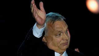 Orbán Viktor a győzelmi beszéd után 2022. április 3-án