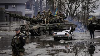 قوات أوكرانية بالقرب من العاصمة كييف