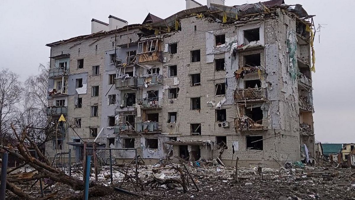 Zerstörtes Gebäude in Borodjanka in der Ukraine am 3. März 2022