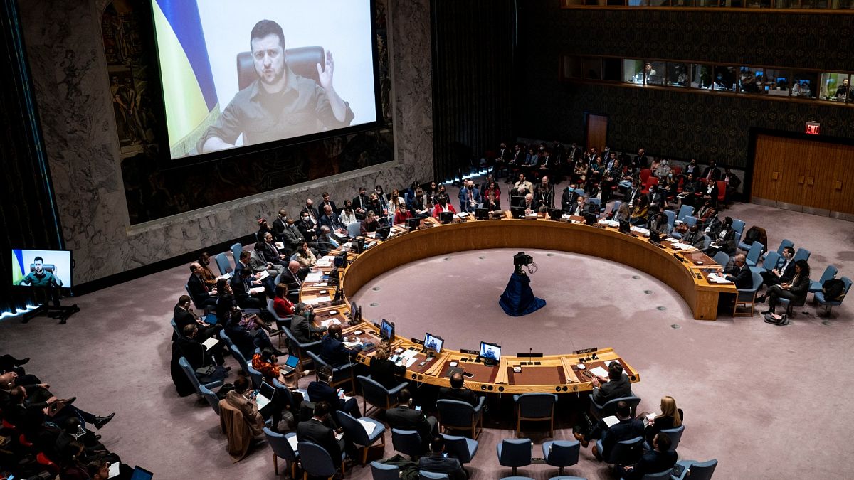 Le président ukrainien, Volodymyr Zelensky, devant le Conseil de sécurité de l'ONU, le 5 avril 2022